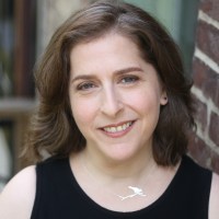 Paula-F-Headshots_LowRez-11-crop